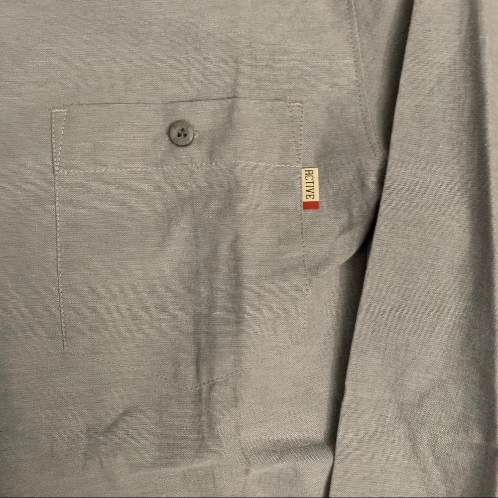 Active Ride Shop Button Down Shirt. Size M - Picture 4 of 4